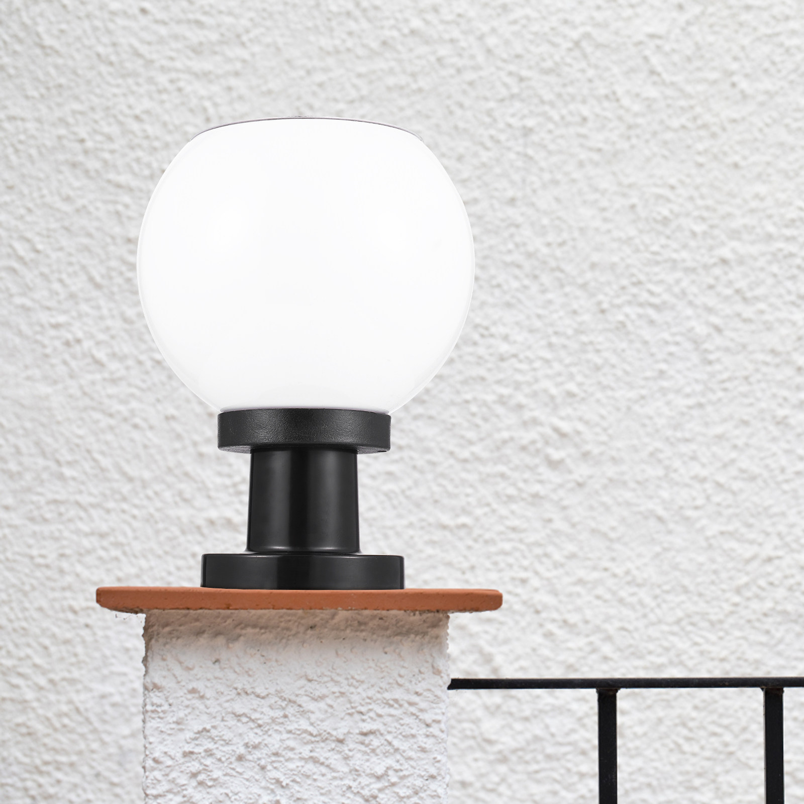 1 Solar Powered Round LED Wall - đánh giá và giá Outdoor Powerwall